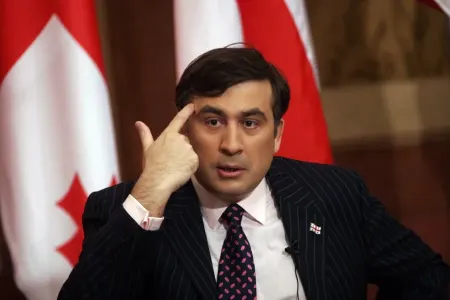 Gürcüstan Prezidenti Saakaşvilini əfv edə - BİLƏR