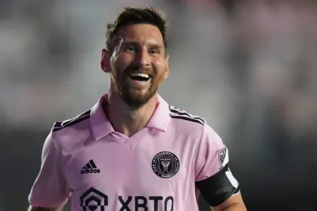 Messi karyerasında ən yaddaqalan qolunu - AÇIQLADI