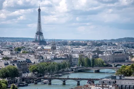 Turistlər şoka düşdü: - Zibilliyi xatırladan Paris