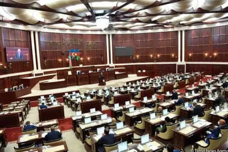 Milli Məclisdə büdcə müzakirələri keçirilir