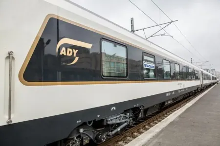 Azərbaycanda qatar ana və körpə övladını - VURDU - FOTO