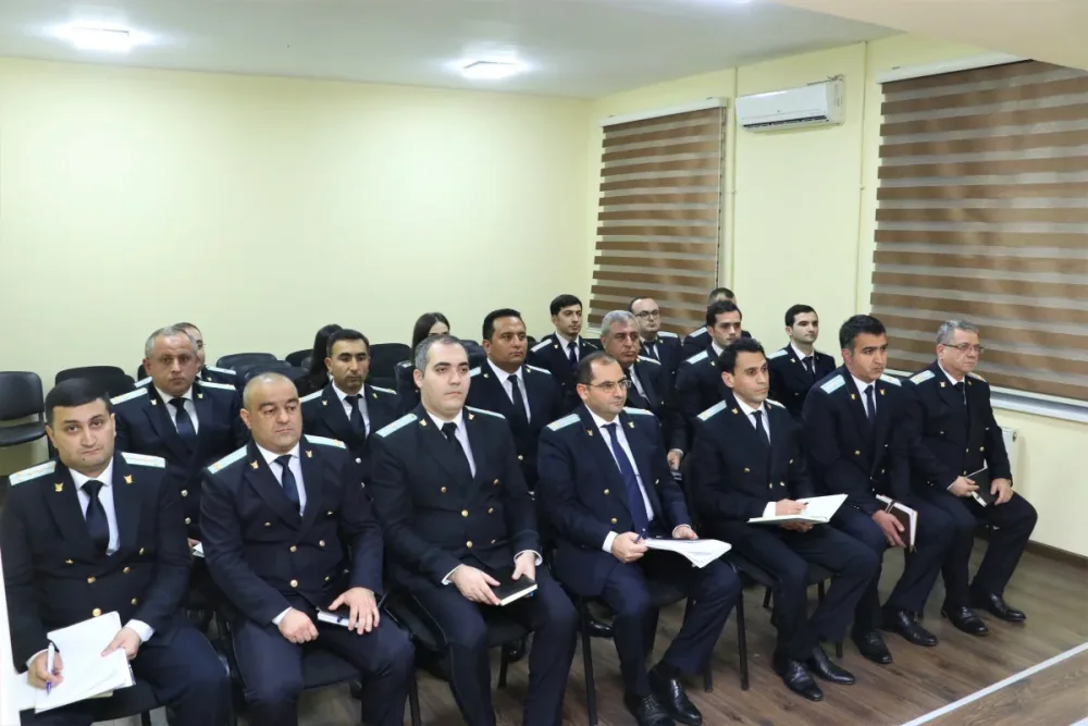 Baş prokuror görüş keçirdi - FOTO