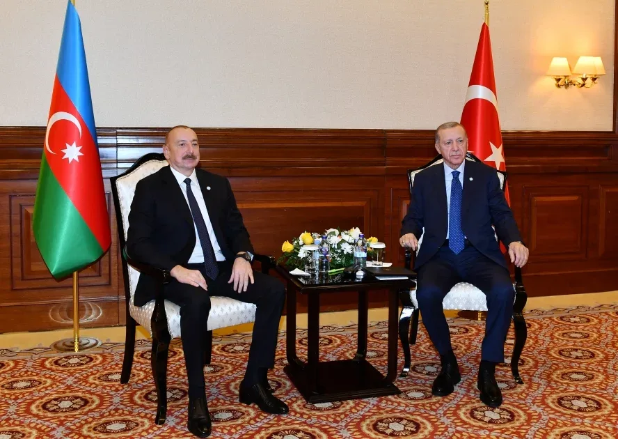 Prezidentlərin görüşü başladı - YENİLƏNƏCƏK
