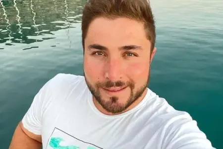 İşçi qayıqda yanaraq - ÖLDÜ