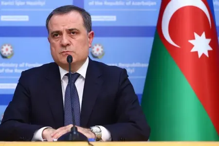 Nazirdən Berboka SƏRT TƏLƏB: - Şuşa və Xankəndinin adını düz çək!