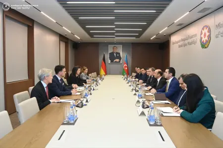 XİN rəhbərlərinin geniş tərkibdə görüşü keçirildi - FOTO