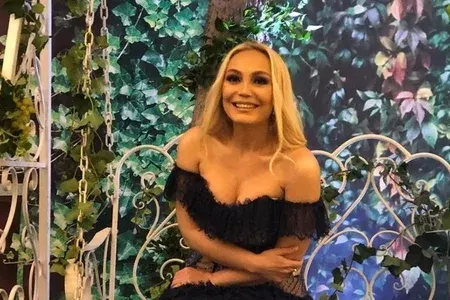 "Guya ərinizdən başqa heç kimlə yatmamısınız"