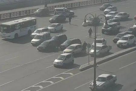 Bakıda qəza səbəbindən hava limanına gedən yolda sıxlıq - YARANDI