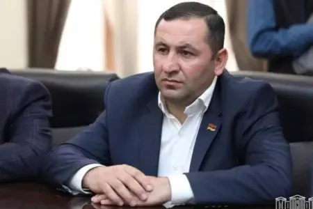 Ermənistanda deputat qəfil - VƏFAT ETDİ