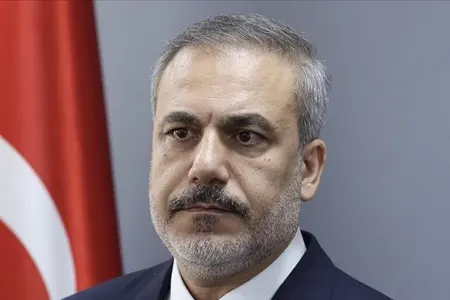 "ABŞ hər kəsi çətin vəziyyətə salır" - FİDAN