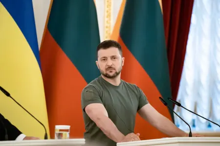 Zelenski Hitlerə bənzəyir - Conson