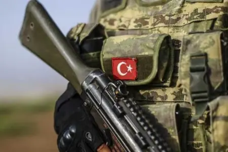 Türkiyə PKK-nın bazalarını BOMBALADI - VİDEO