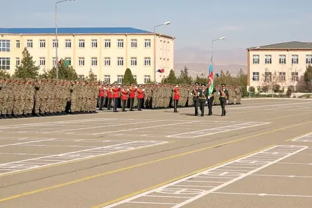"Sadiq olacağıma and içirəm!" - Gənc əsgərlərin mərasimi keçirildi- VİDEO