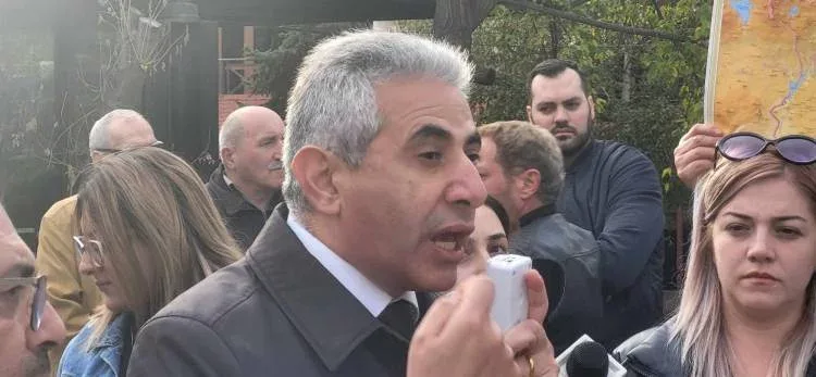 "Paşinyan Annanı da, itini də Parisə apardı..." - Qazaryan