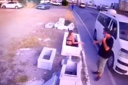 Qəbristanlıqda şok olay: - Çılpaq qız... - VİDEO/FOTO