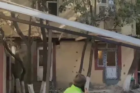 Bakıda qanunsuz tikililər belə söküldü - ANBAAN VİDEO