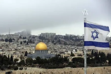 İsrail ərazisində hava hücumu sirenləri səslənir