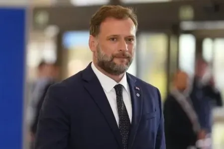 Bu ölkənin müdafiə naziri dəhşətli - qəza keçirdi