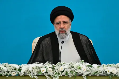 "İslam ölkələri fələstinlilərə silah verməlidir" - Rəisi