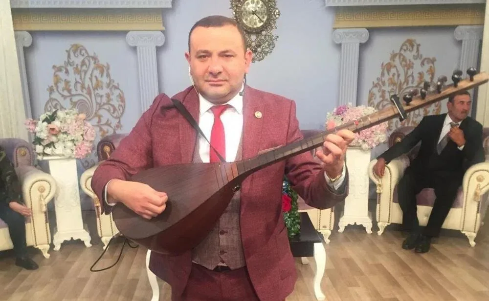 Məşhur aşıq qadına sataşdığına görə - DÖYÜLDÜ - FOTO
