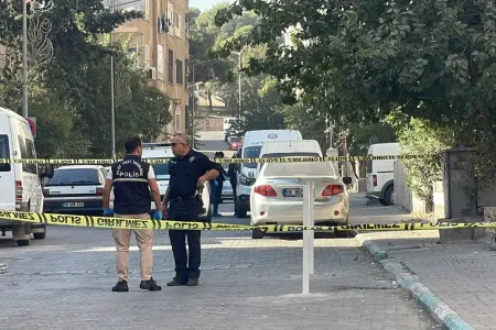 Boşanmaqda olduğu yoldaşını küçənin ortasında - güllələdi