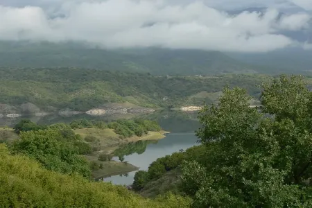 Baş nazir Sərsəng və Suqovuşan su anbarları ilə bağlı qərar - İMZALADI