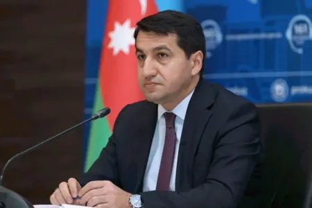 Hikmət Hacıyev: "Ermənistan sülh sazişi ilə bağlı sənədin variantını iki aydan artıqdır ki gecikdirir"