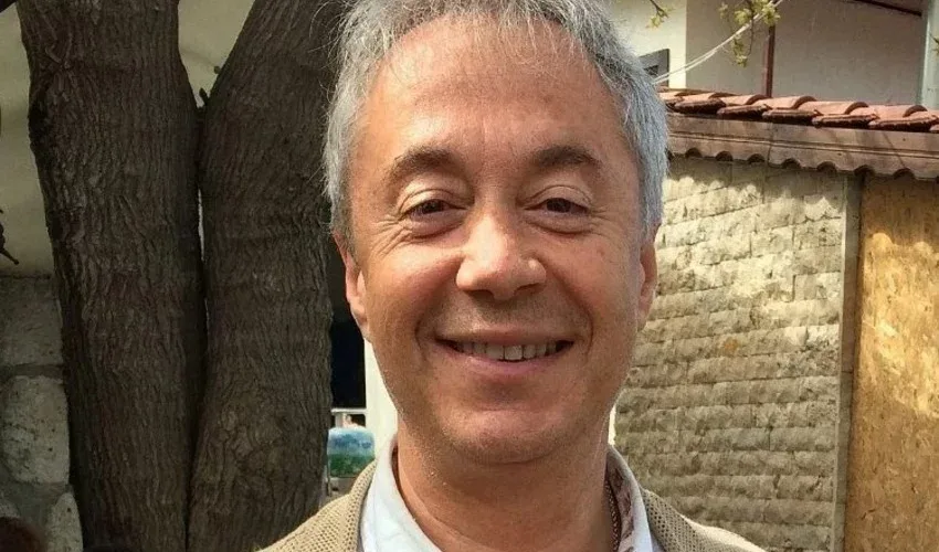 Məşhur aparıcı vəfat etdi - -FOTO