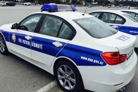 Motosiklet DYP avtomobilinə çırpıldı - FOTO