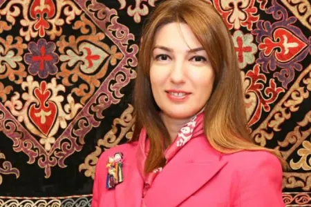 Nazirin yüksək vəzifə verdiyi xanım görün kimin qohumu imiş - FOTO/ ÖZƏL