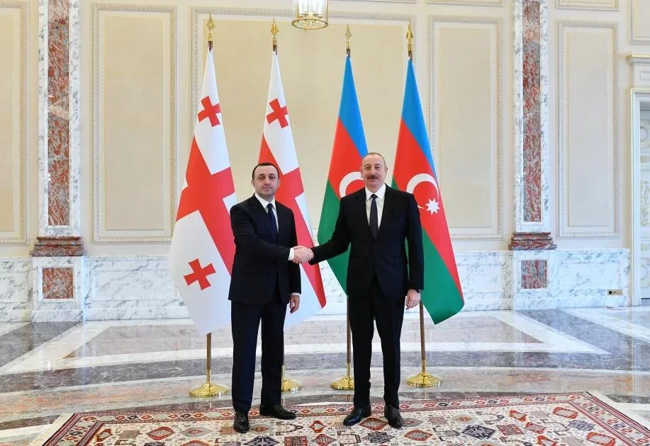İlham Əliyev İrakli Qaribaşvili ilə görüşüb - FOTO