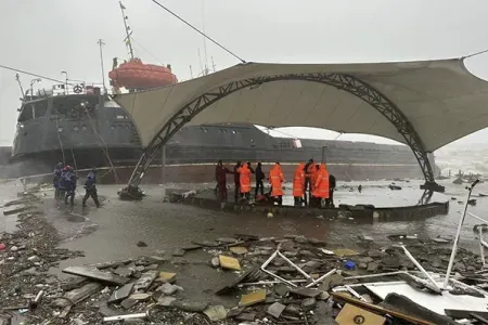 Fırtınada batan Türkiyə gəmisinin - 7 dənizçisi TAPILMIR