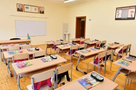 Bakıda məktəbdə dava: - Xəsarət alan var