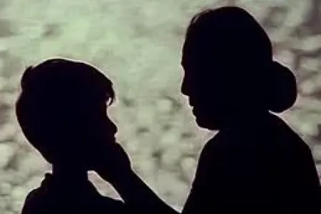 Gənc oğlan anasını bıçaqlayaraq öldürdü - VİDEO