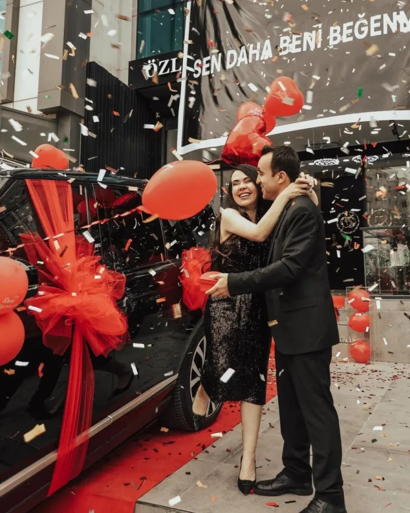 Daha bir məşhur cütlük barədə istintaq aparılır - FOTO