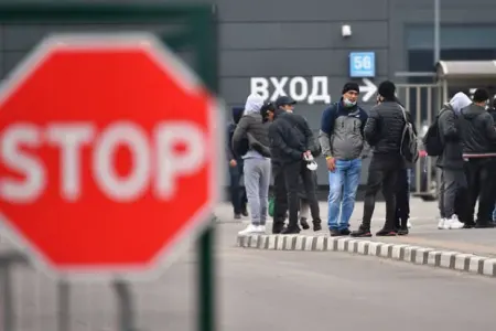 Rusiyadakı miqrantlara BƏD XƏBƏR: - Bu işlərdə çalışmaq QADAĞAN EDİLDİ