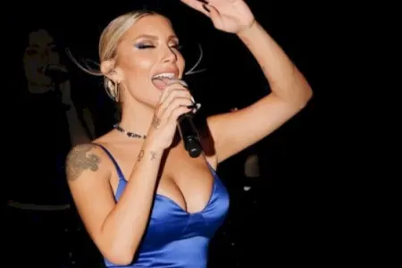 İrem Dericiden azərbaycanlı müğənniyə etiraf