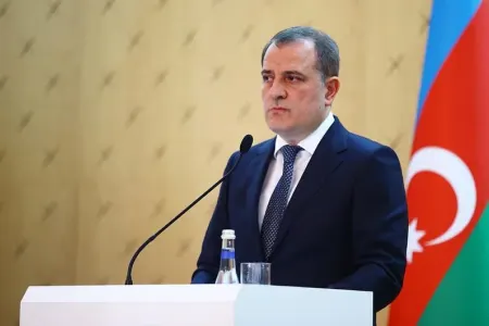 Ceyhun Bayramov Skopyeyə işgüzar səfərə yola düşdü