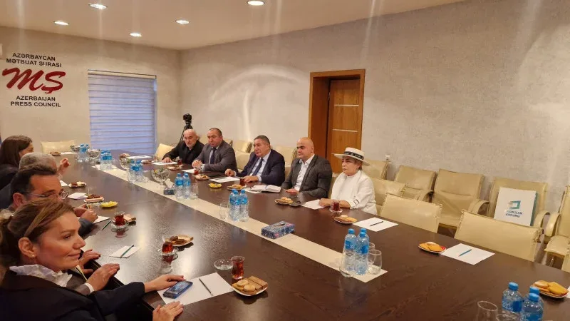 Türkiyəli media mənsubları Mətbuat Şurasında olublar