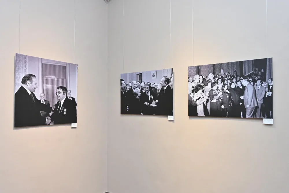 Sahibə Qafarova Almaniyaya rəsmi səfərə getdi - FOTO