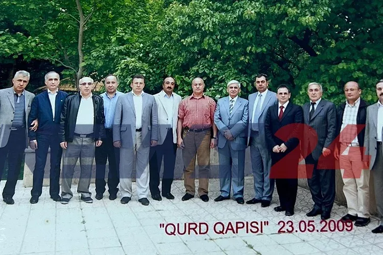 Qətlə yetirilən prorektorun məmur və tanınmışlarla - ARXİV FOTOLARI