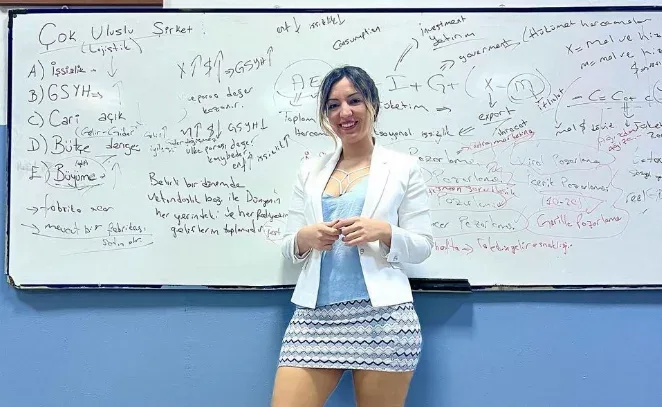 Təhsil ocağında biabırçı kadrlar - VİDEO- FOTO