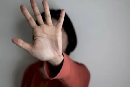 Anasının döydüyü 16 yaşlı qız sosial reabilitasiya şöbəsinə yerləşdirildi