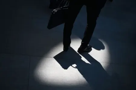 Bahalı maşına görə deputat mandatından məhrum edildi