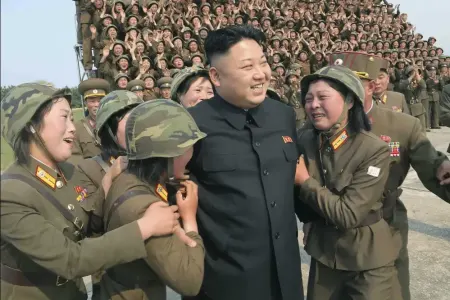 Kim Çen In bu dəfə qadınlara hirsləndi