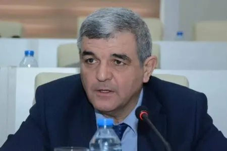 Fazil Mustafa hərbçilərlə bağlı qanun layihəsinə - ETİRAZ ETDİ