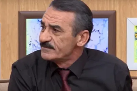Efirdə Rəmiş mübahisəsi: Gitaraçı Rəhman əsəbləşərək efiri tərk etdi