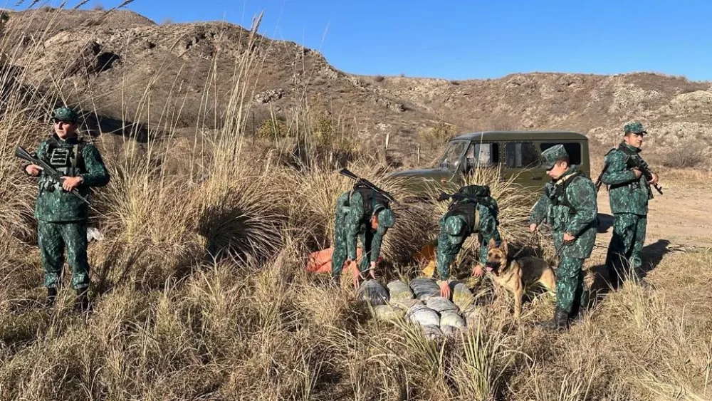 DSX İranla sərhəddə təxribatın qarşısını ALDI - FOTO