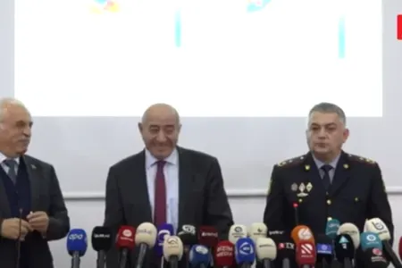 Zəlzələ ilə bağlı brifinq keçirildi - VİDEO