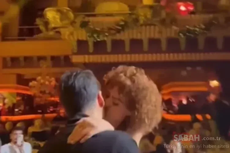 Sevgilisini səhnədə öpdü - ŞOK